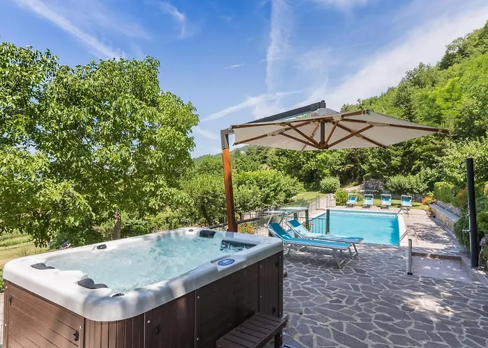 Belvilla By Oyo Artisti Villa *